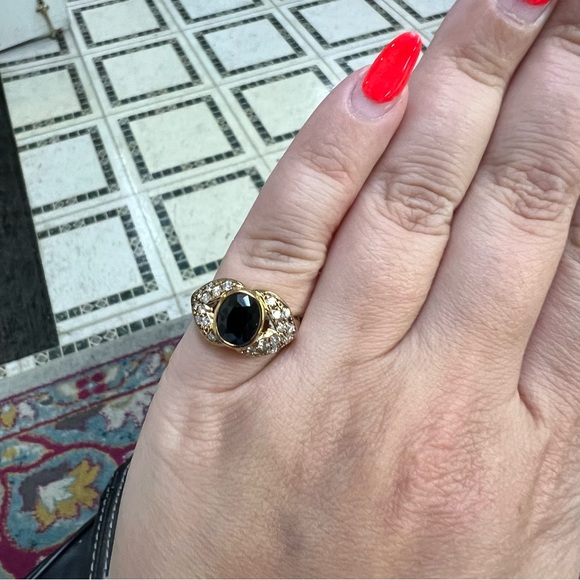 18k Yellow Gold Diamond & Sapphire Ring - Picture 6 of 8